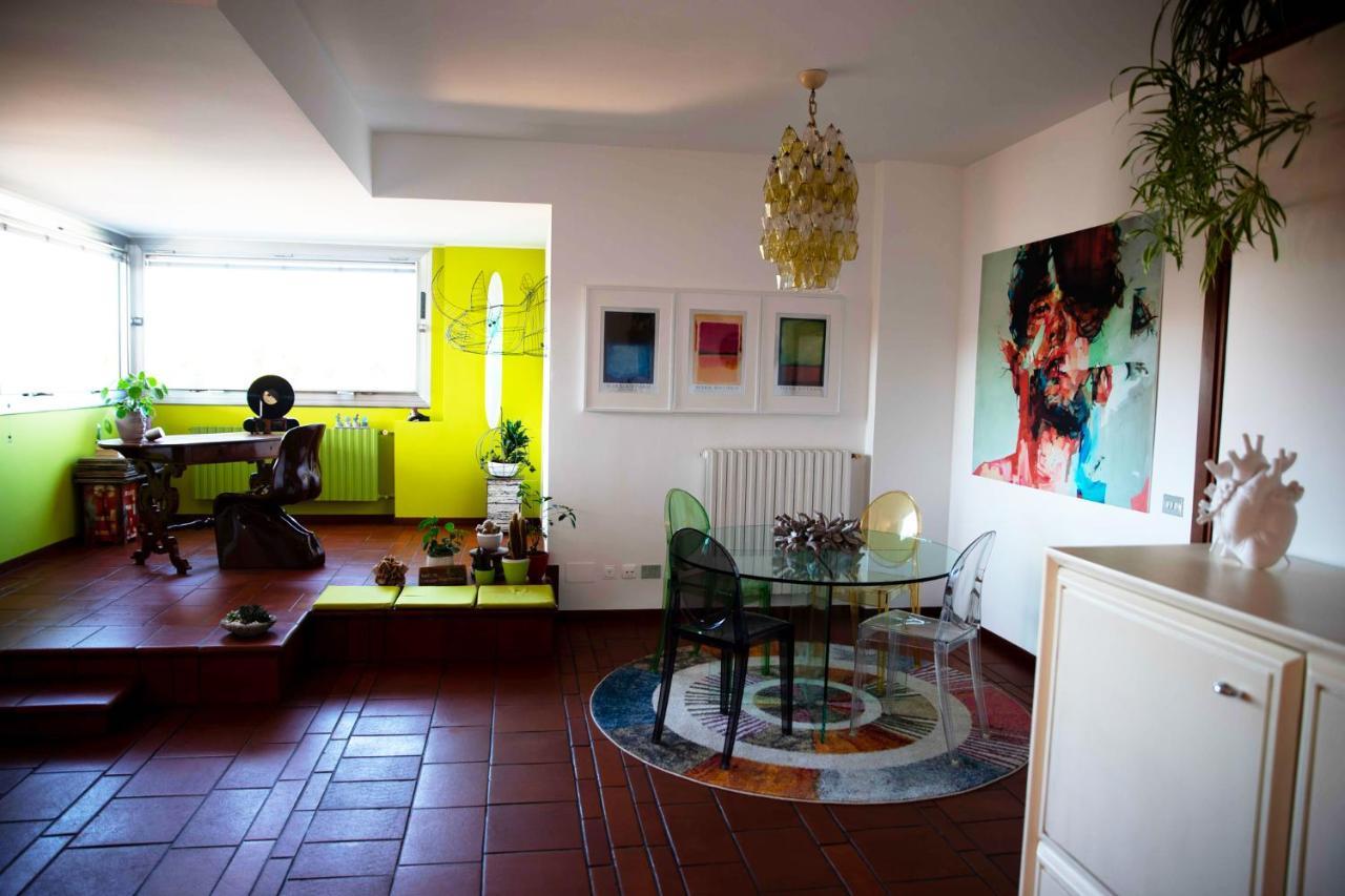 Sound Of Colors - Art Design Apartment Desenzano del Garda Dış mekan fotoğraf
